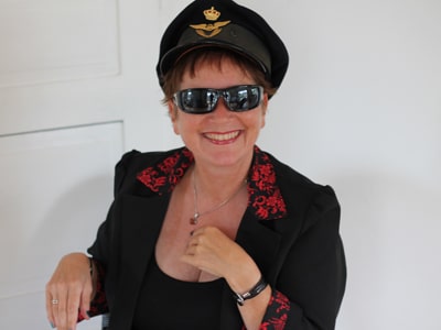Samme jakke, men en anden hat. Bare fordi.